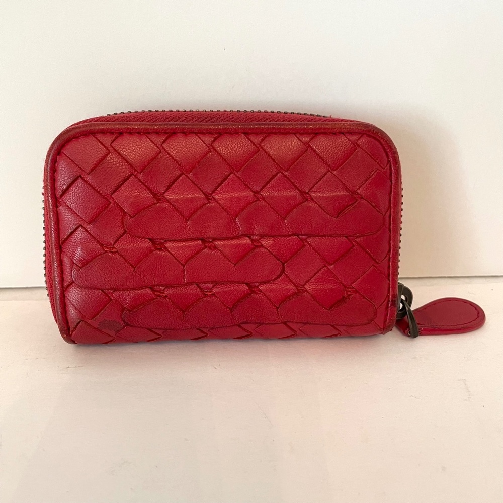 Bottega Veneta Intrecciato Leather Red Ruffle Zip Compact Wallet/Card/Coin Case - Picture 2 of 16